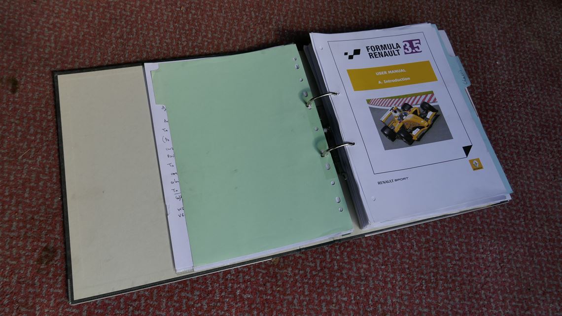 world-series-renault-t08