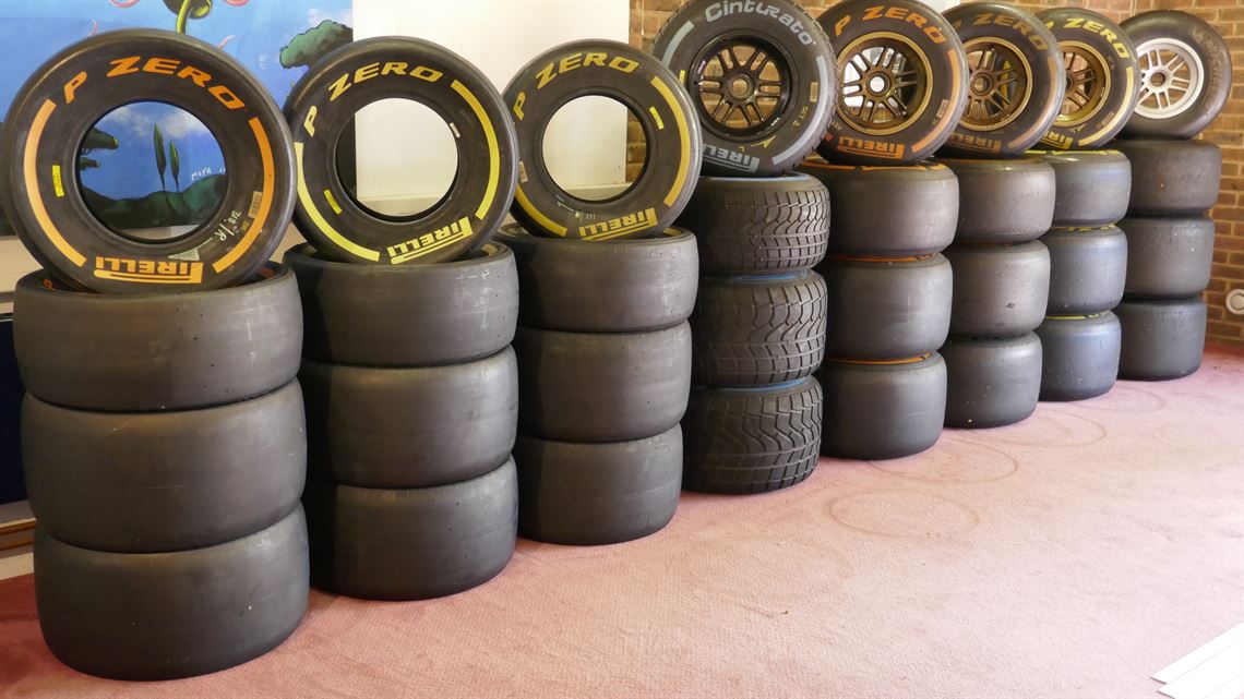 world-series-renault-t08