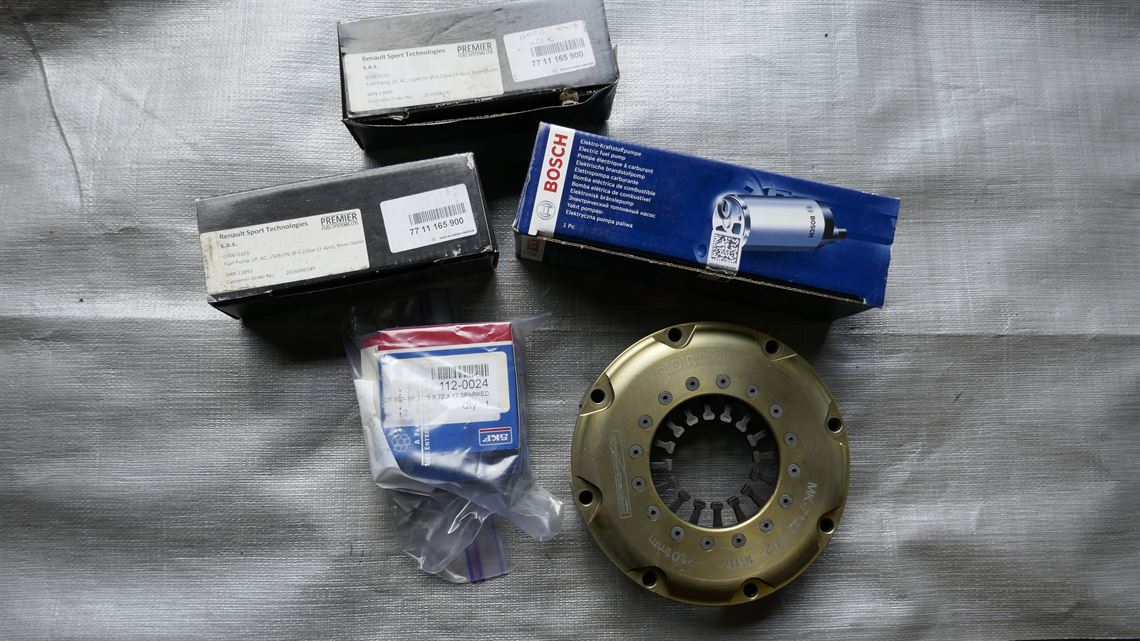 world-series-renault-t08