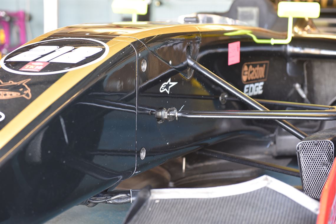 world-series-renault-t08