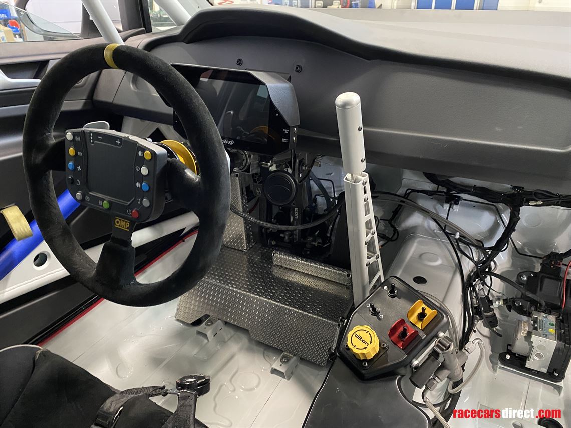 brand-new-vw-golf-gti-tcr-one-of-the-last-cha