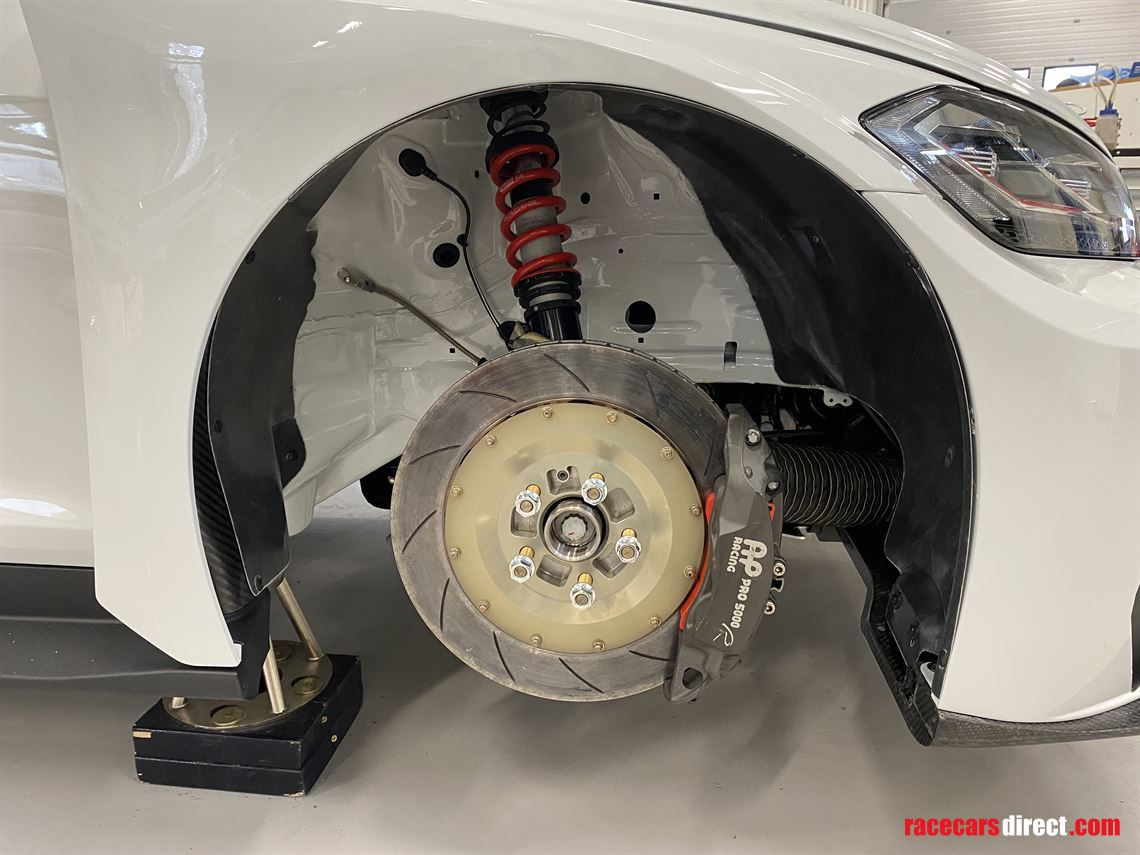 brand-new-vw-golf-gti-tcr-one-of-the-last-cha