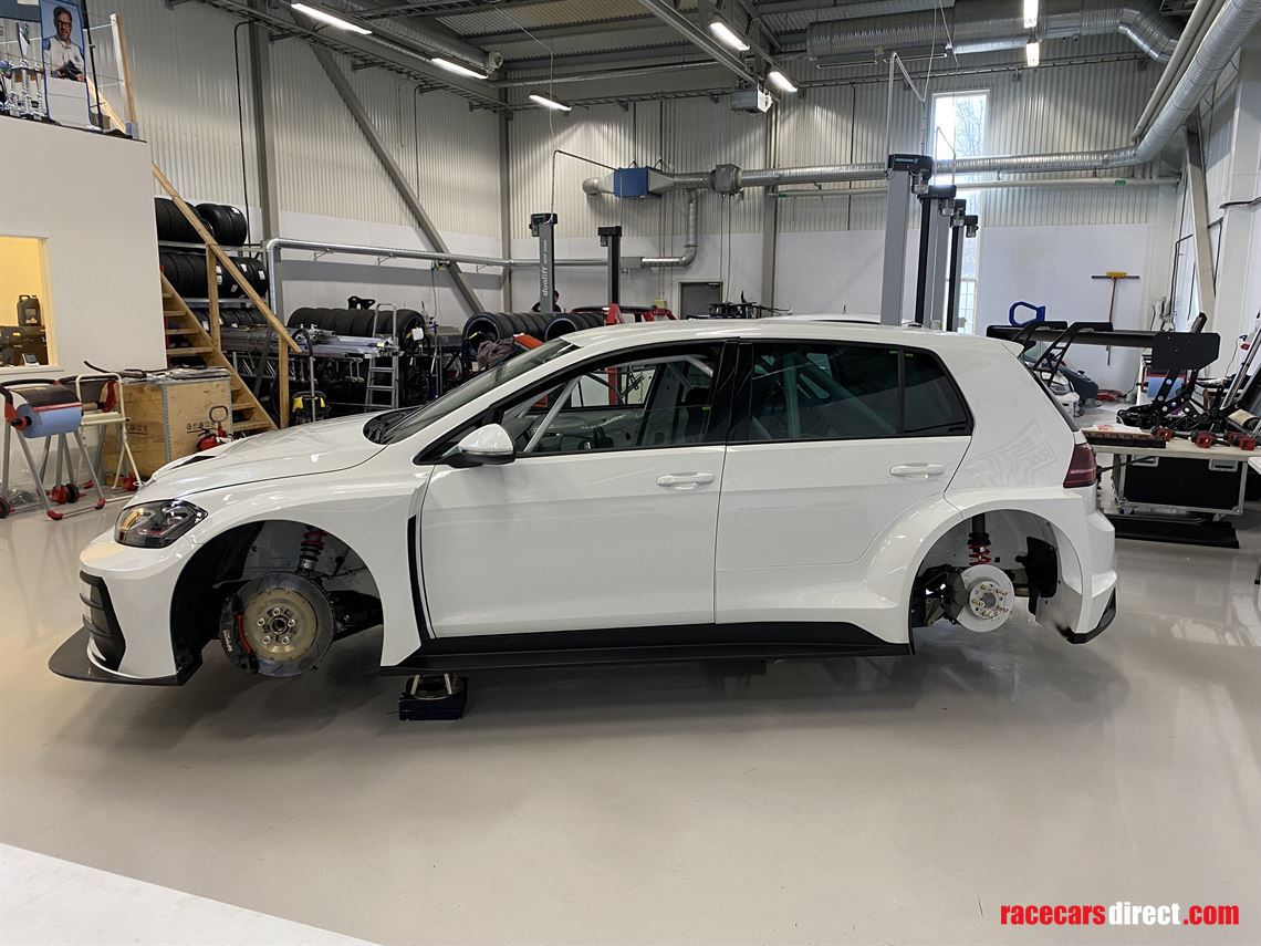 brand-new-vw-golf-gti-tcr-one-of-the-last-cha