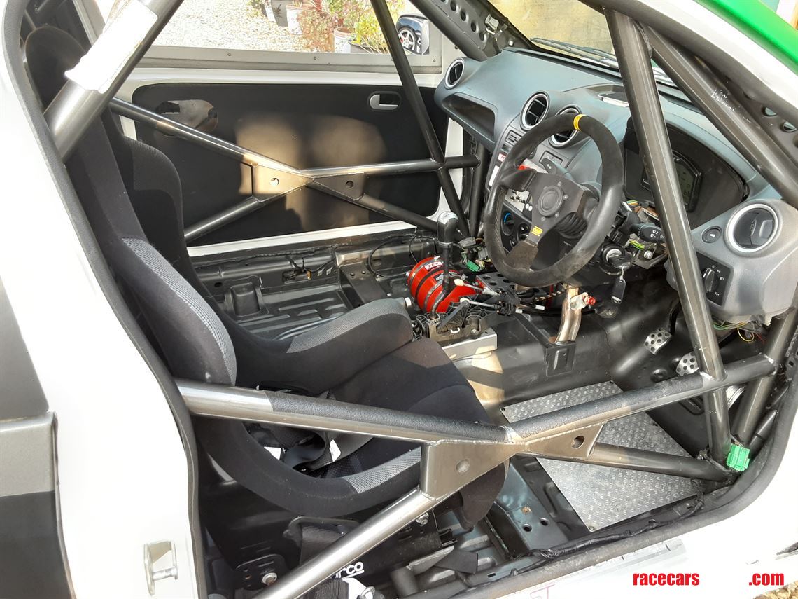 ford-fiesta-st-race-car