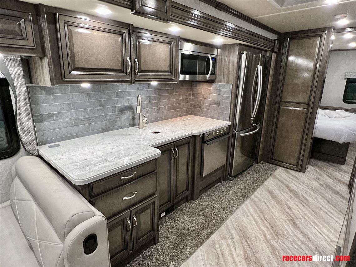 fleetwood-bounder-35p-motorhome-for-sale