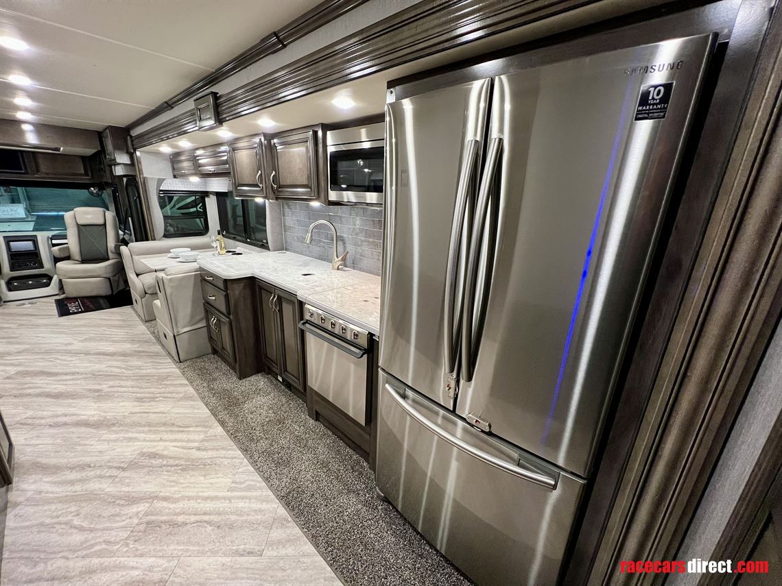 fleetwood-bounder-35p-motorhome-for-sale