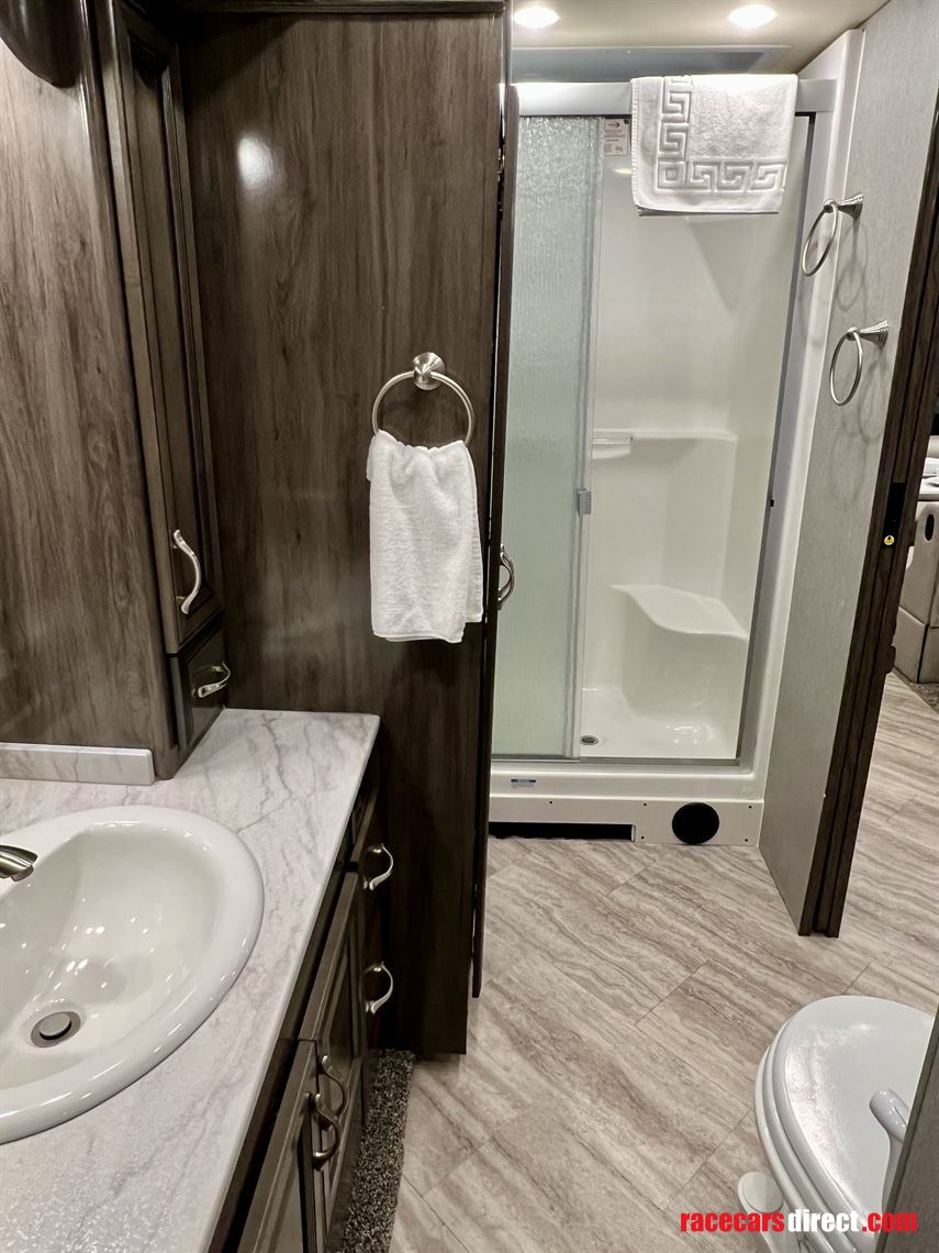 fleetwood-bounder-35p-motorhome-for-sale