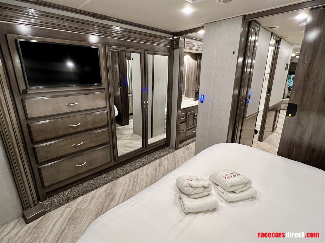 fleetwood-bounder-35p-motorhome-for-sale