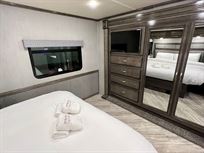 fleetwood-bounder-35p-motorhome-for-sale