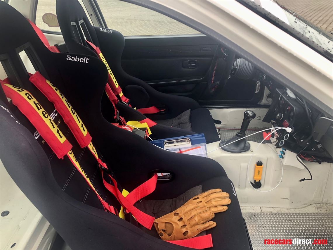 rothmans-porsche-924-20-safari