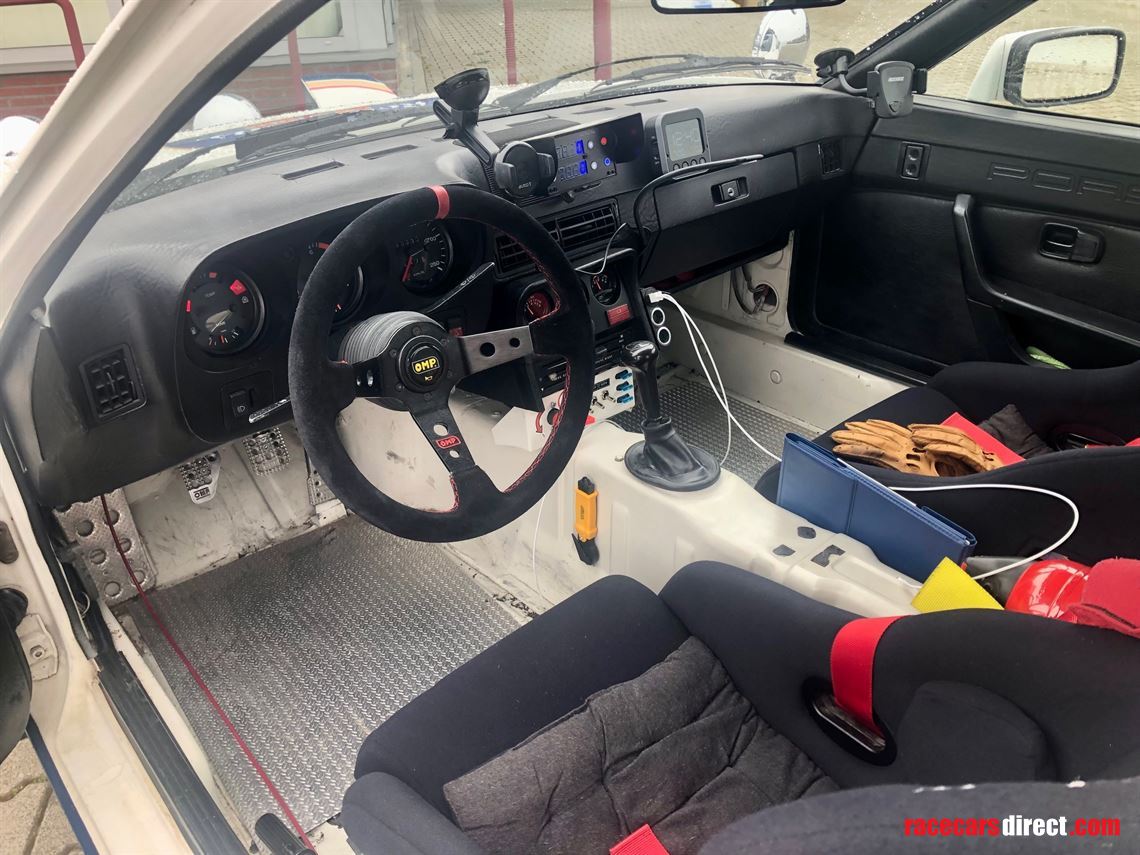 rothmans-porsche-924-20-safari