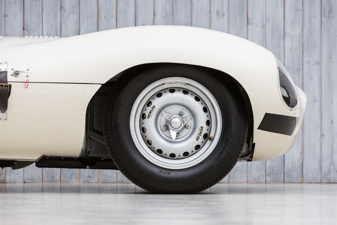 jaguar-d-type-fia-recreation