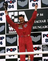 Nigel Mansell celebrates his victory at the Hungaroring on 13 August 1989. Formula One Pictures / John Townsend 2010