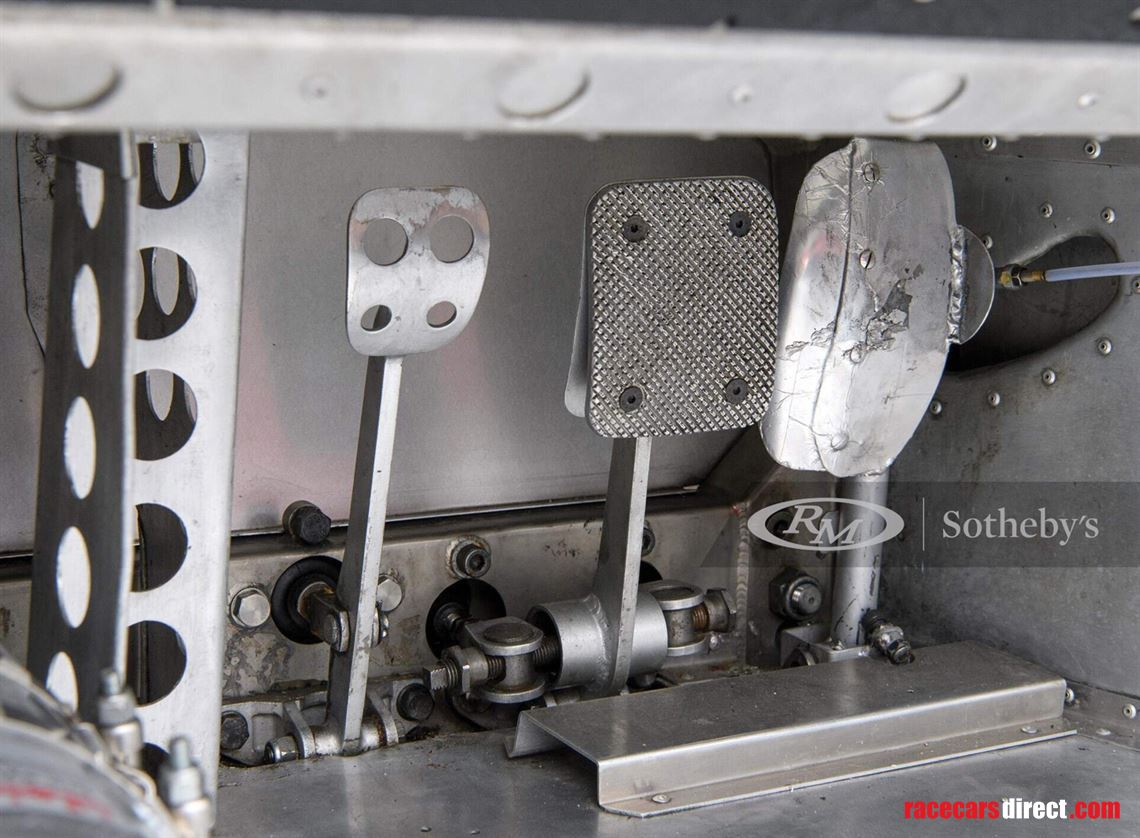 1969-alfa-romeo-tipo-333-sports-racer