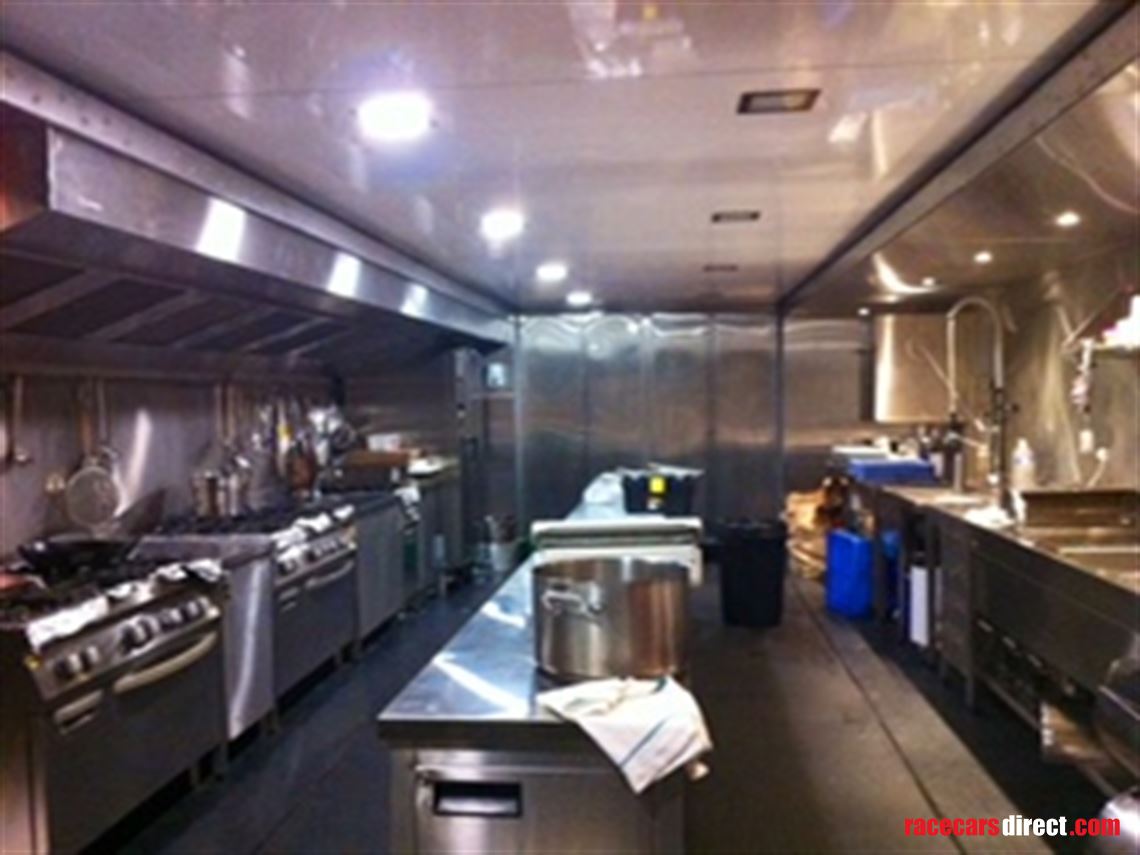 hospitality-unit---ex-smoking-dog