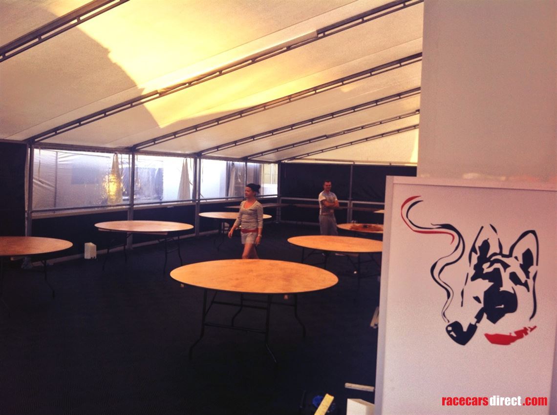 hospitality-unit---ex-smoking-dog