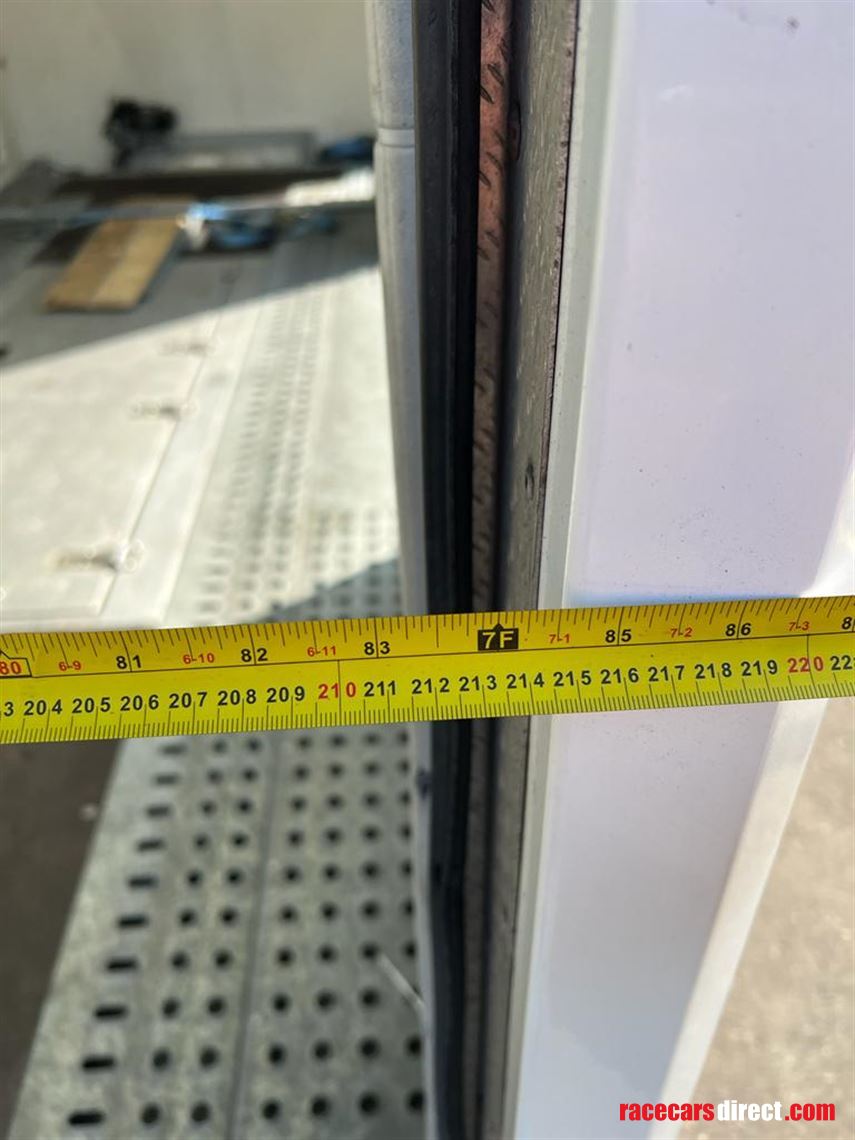 brain-james-rt6-encosed-trailer