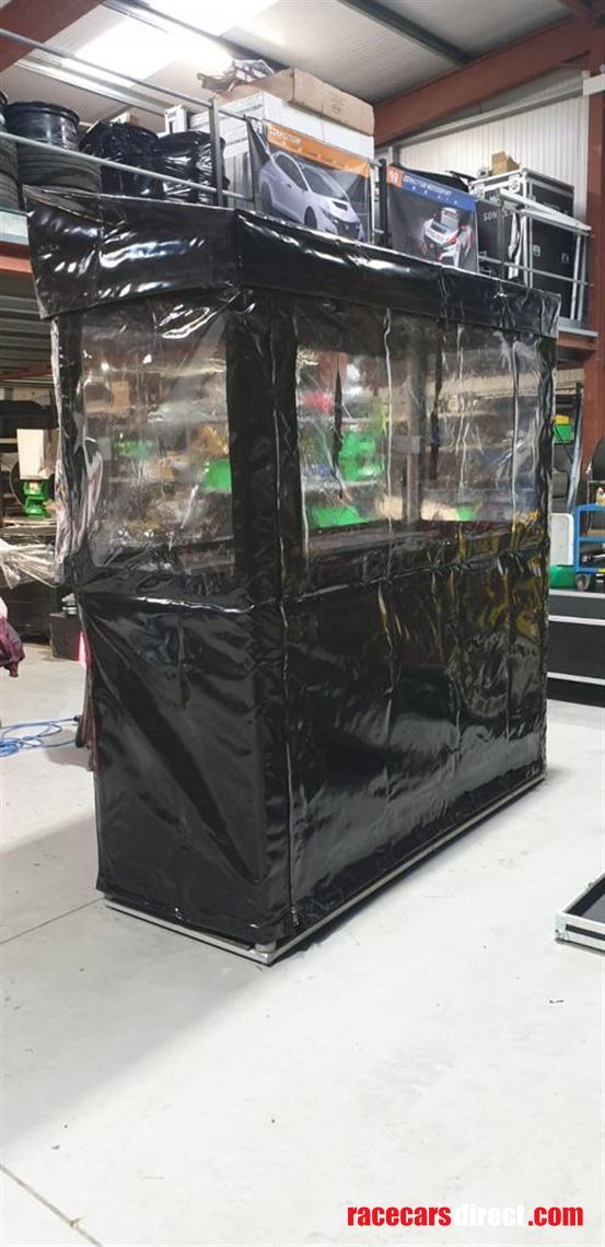 pit-perch-with-flight-case