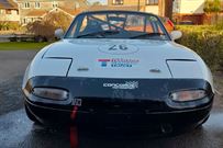 mx5-mk1-race-car-with-trailer