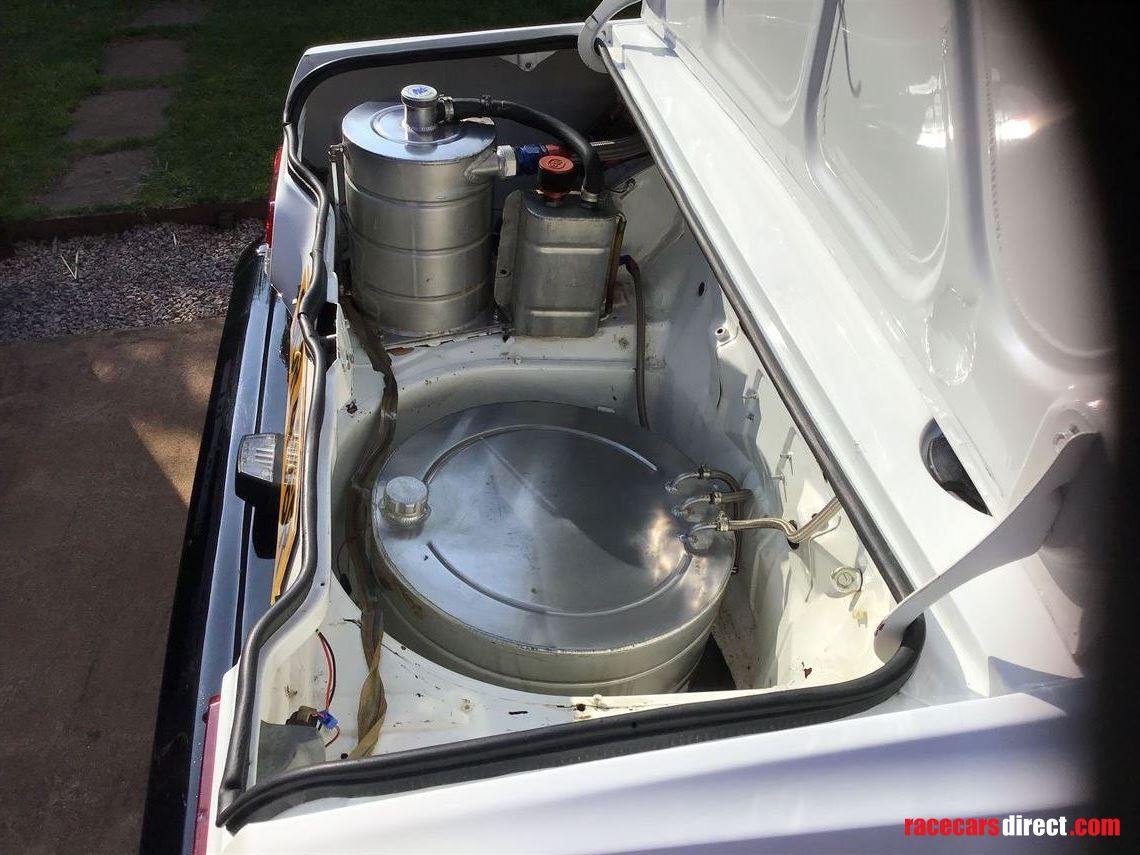 triumph-tr8-rally-car