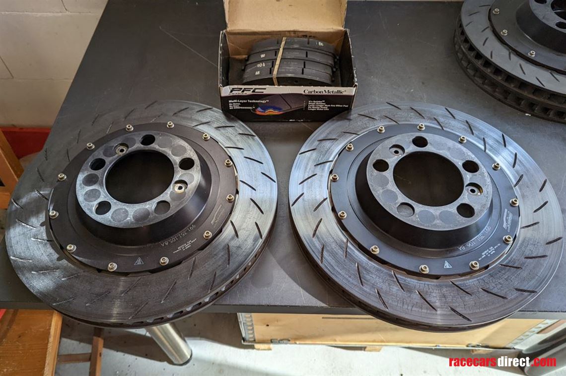 991-cup-brake-discs-and-pads
