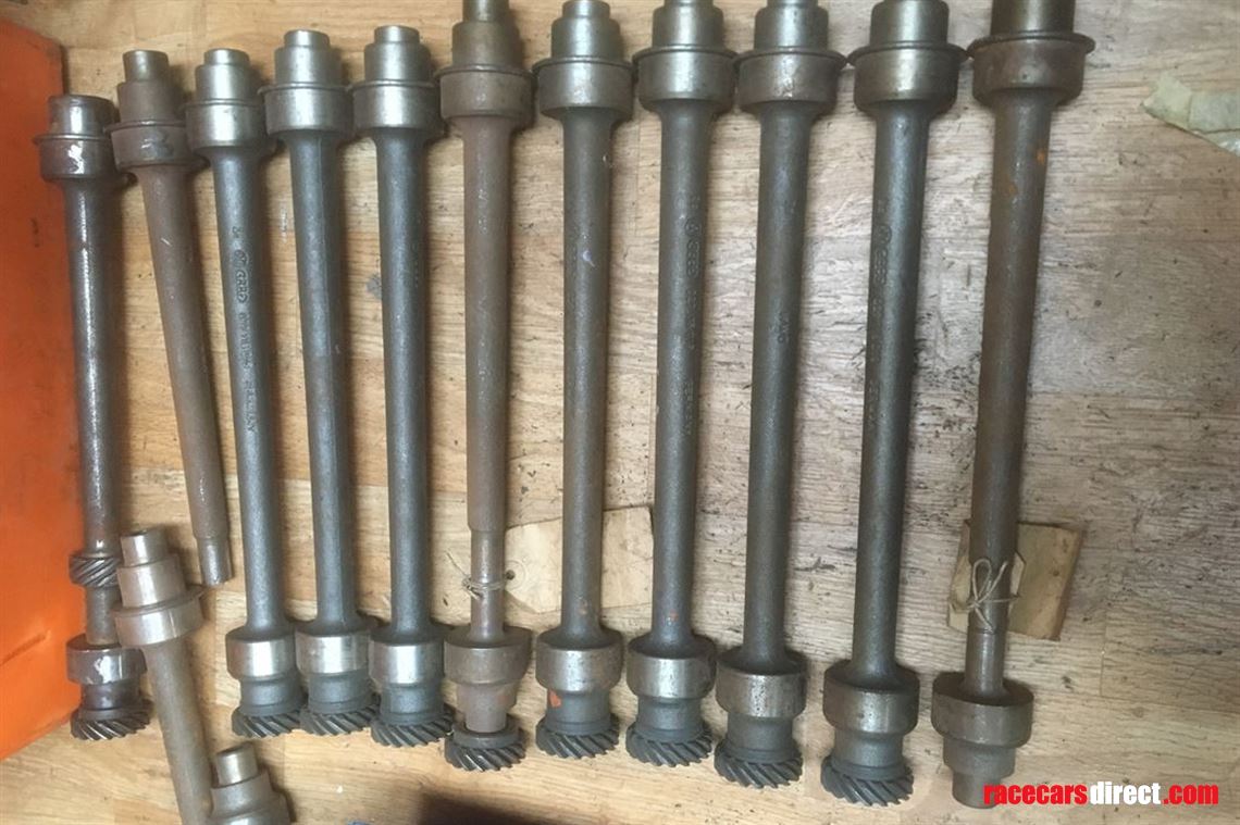 vw-f3-cam-shafts-and-3-unmachined-blanks