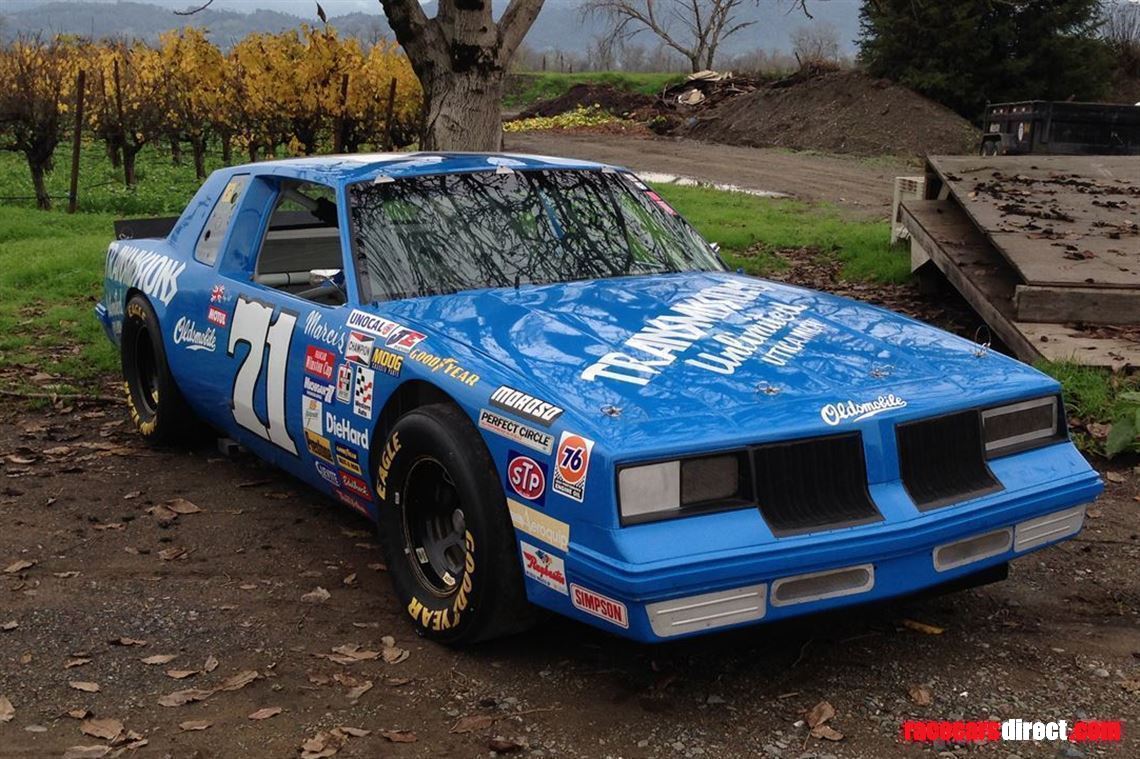 1979-oldsmobile-cutlass-nascar
