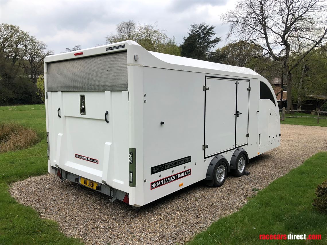 2016-brian-james-race-transporter-5