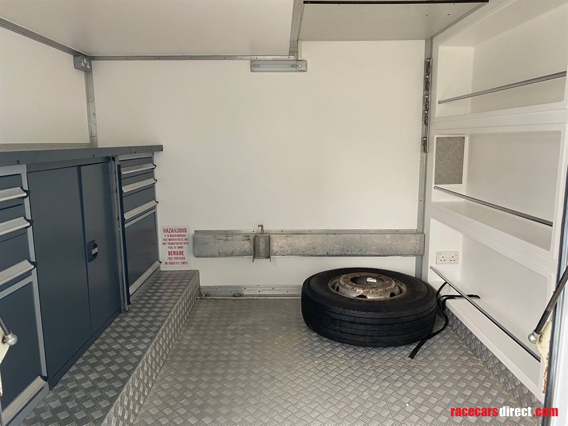 mercedes-atego-rs-race-cruiser-motorhome