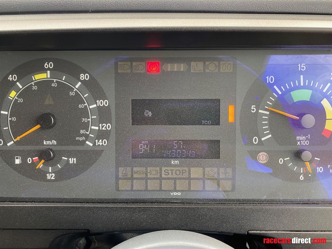 mercedes-atego-rs-race-cruiser-motorhome