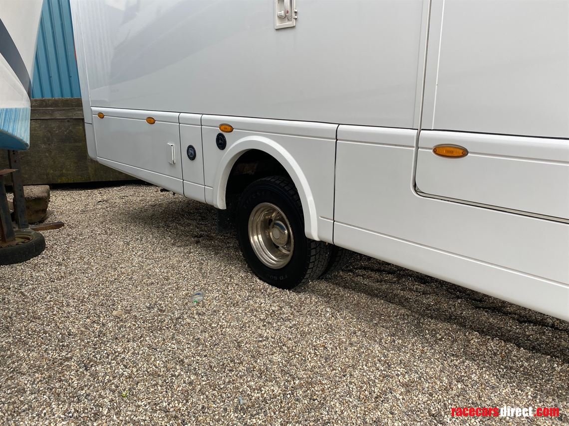 mercedes-atego-rs-race-cruiser-motorhome