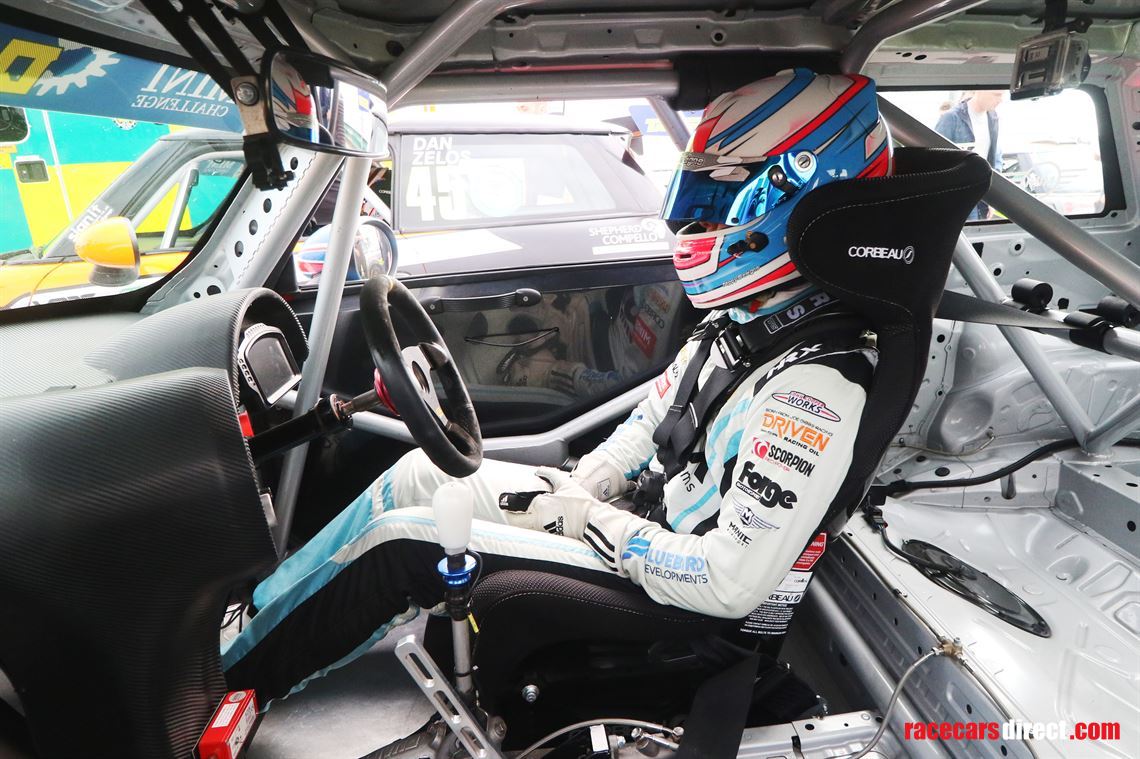 mini-challenge-jcw---2021-championship-runner