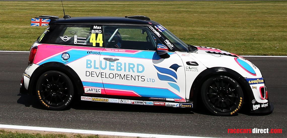 mini-challenge-jcw---2021-championship-runner