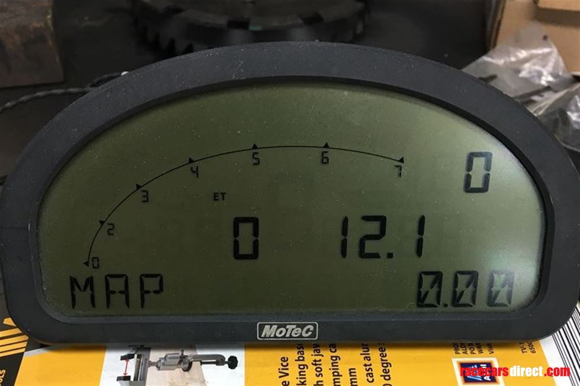 motec-adl-8-bl-logging-dash