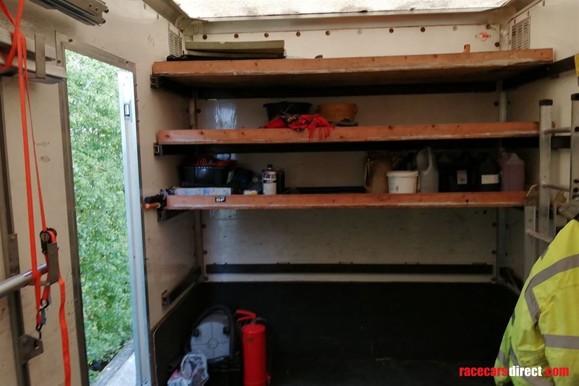 daf-lf45170-race-car-transporter