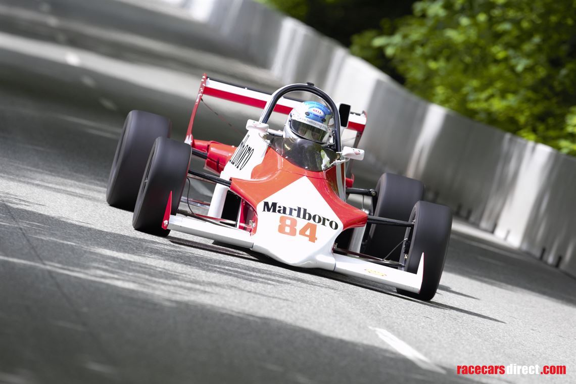 reynard-86sf-ff2000