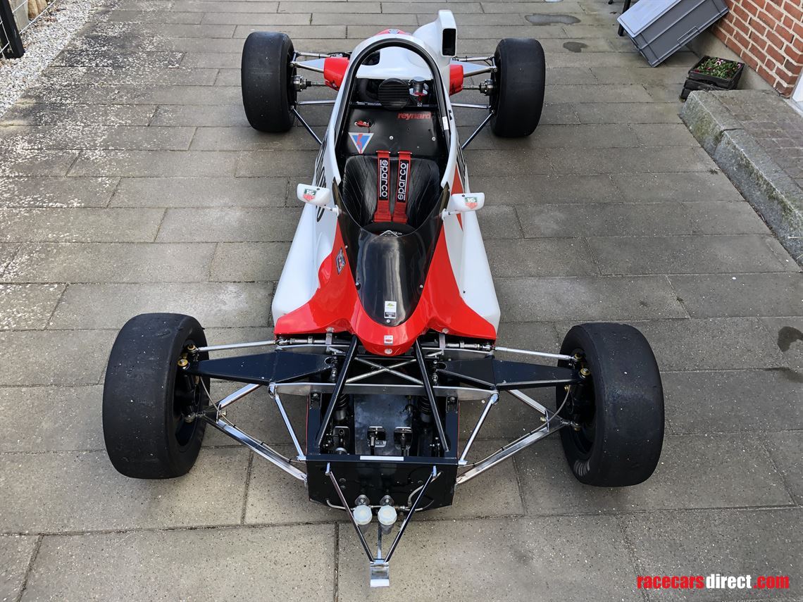 reynard-86sf-ff2000