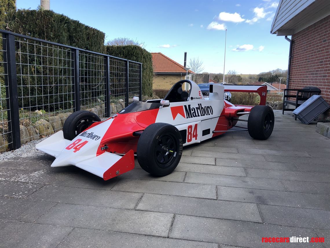 reynard-86sf-ff2000