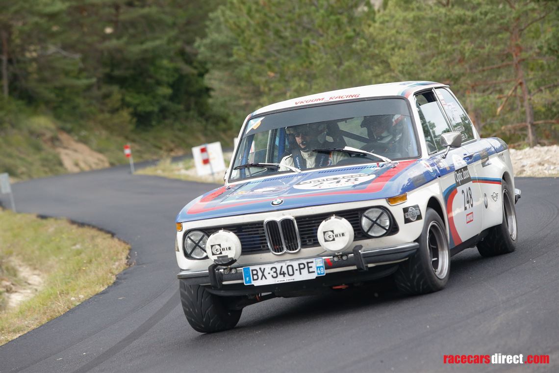 bmw-2002-tii-group-2-1974