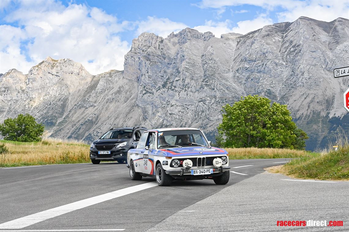 bmw-2002-tii-group-2-1974