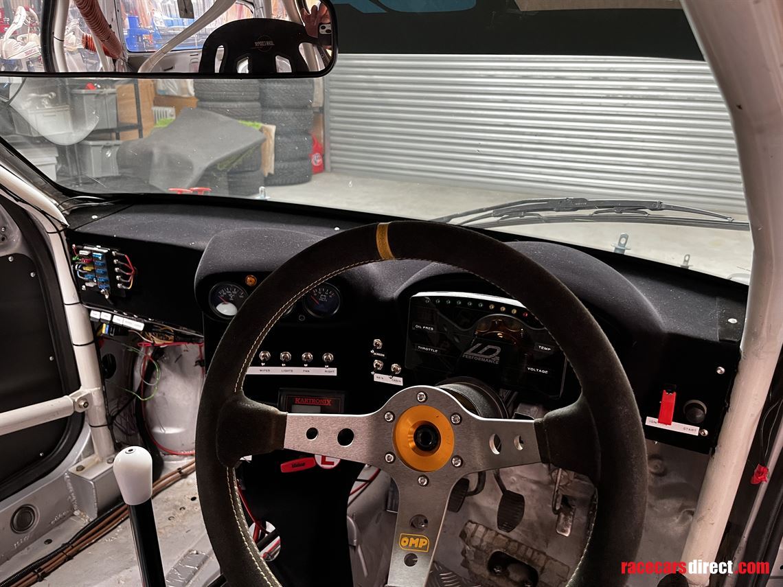 peugeot-106-gti-race-car