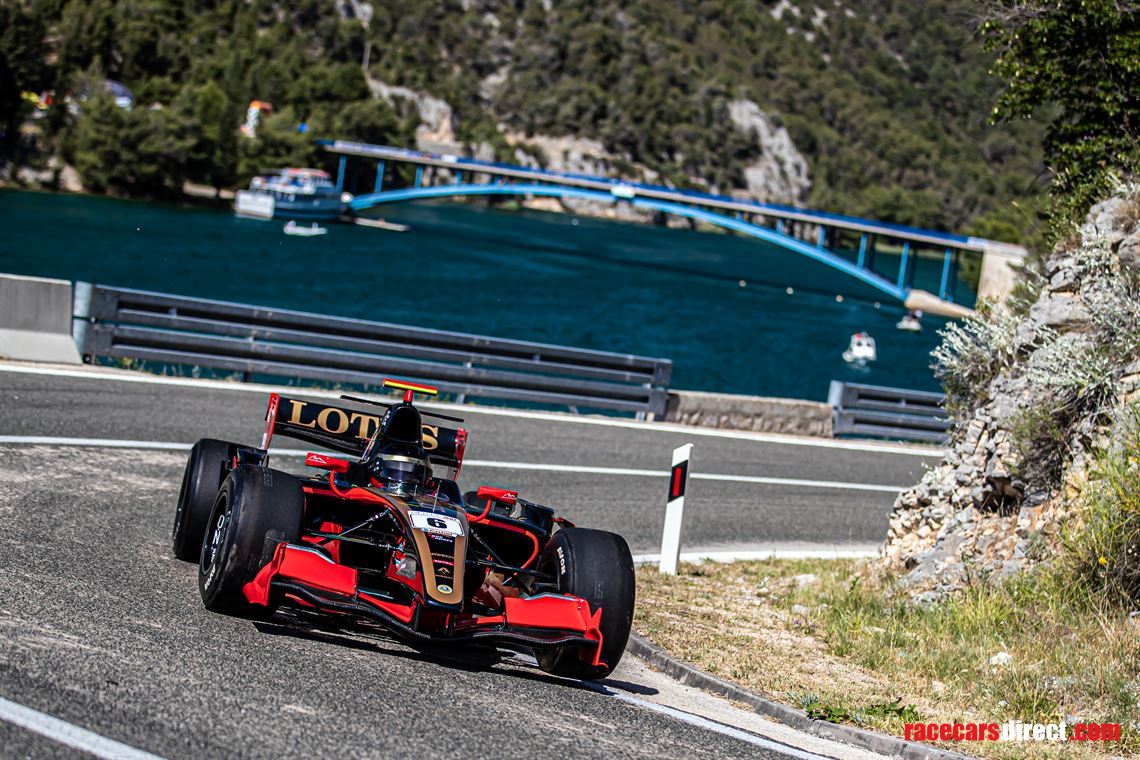 dallara-2008-f2-mecachrome-motor-42-l-620-ps