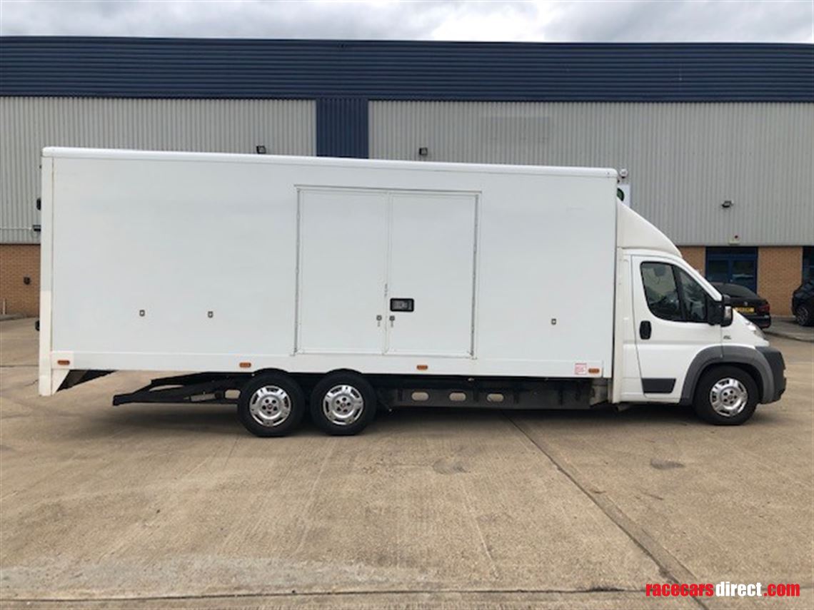 single-enclosed-car-transporter