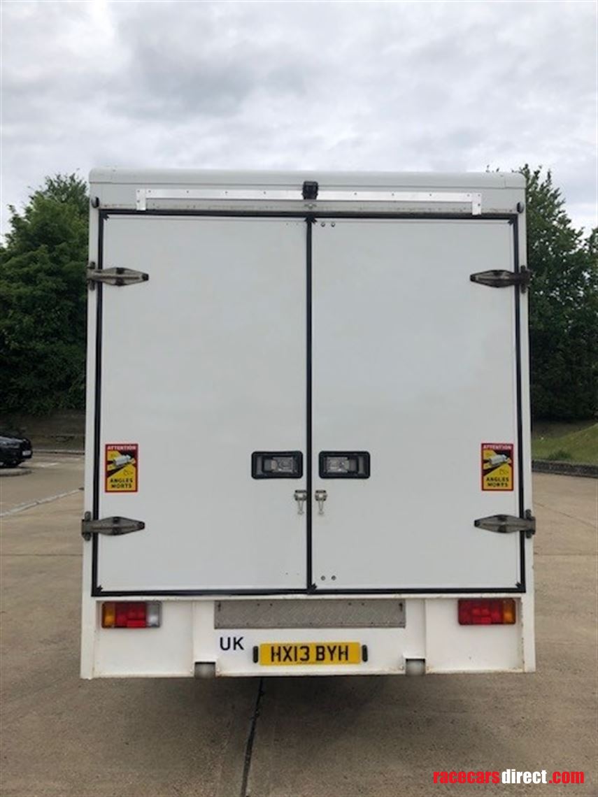 single-enclosed-car-transporter