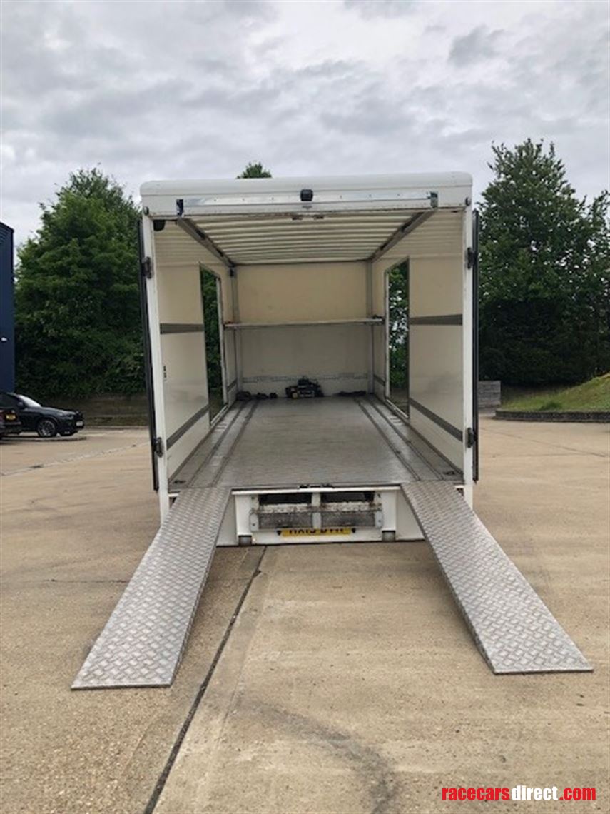 single-enclosed-car-transporter