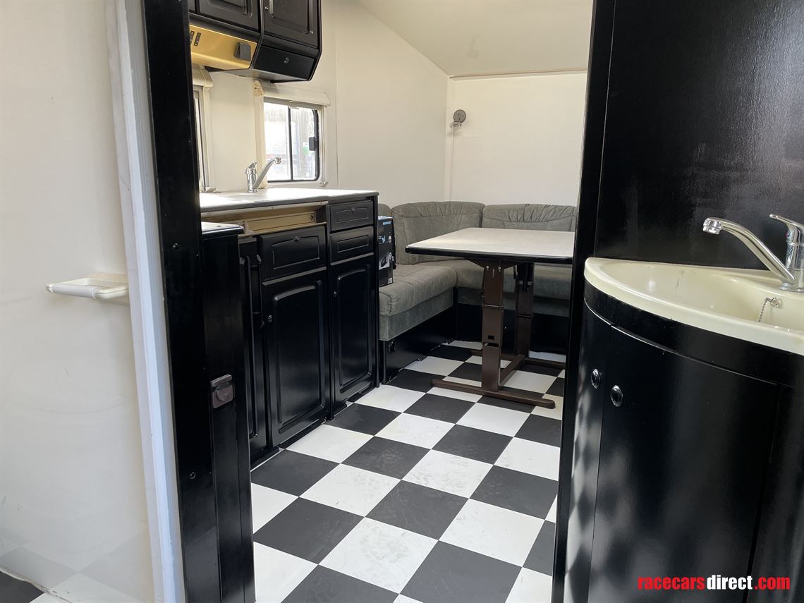 iveco-with-racetrailer