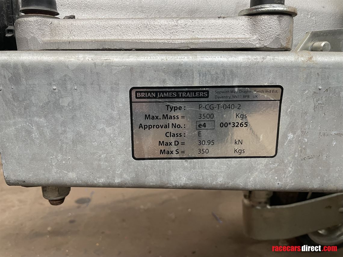 brian-james-rs6-race-trailer