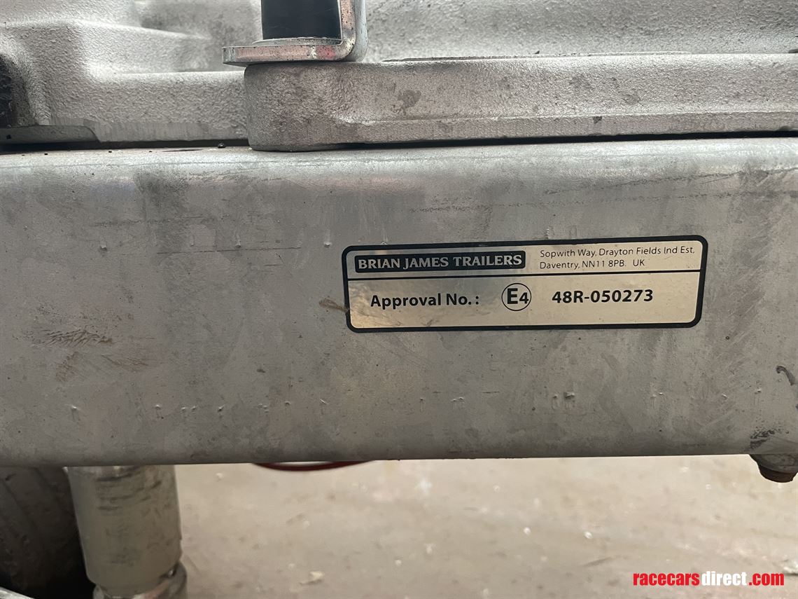 brian-james-rs6-race-trailer