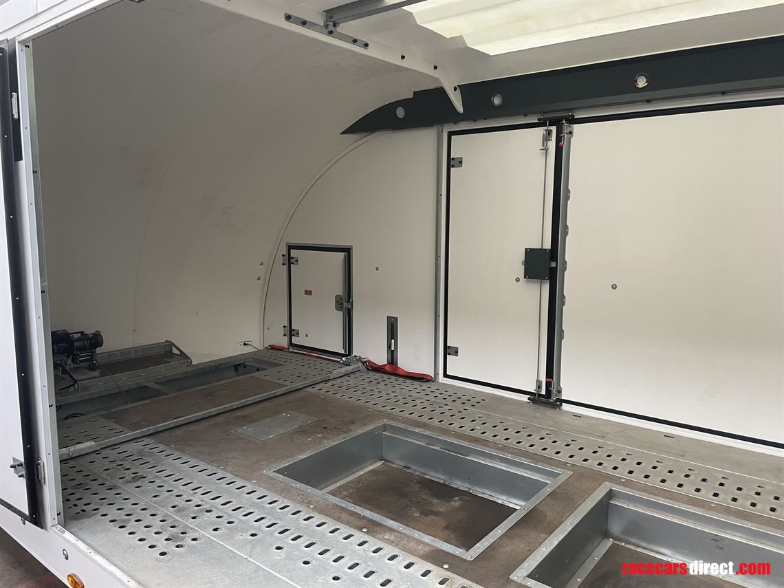 brian-james-rs6-race-trailer