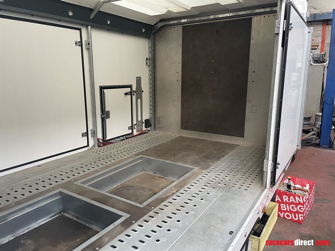 brian-james-rs6-race-trailer